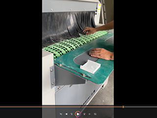 福建客戶案例：塑膠亞力克輸送式自動噴砂機工作視頻